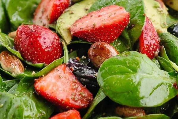 Berry Spinach Salad Twist