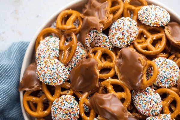 Caramel Chocolate Pretzels
