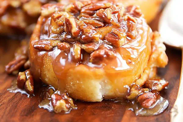 Caramel Pecan Cinnamon Rolls