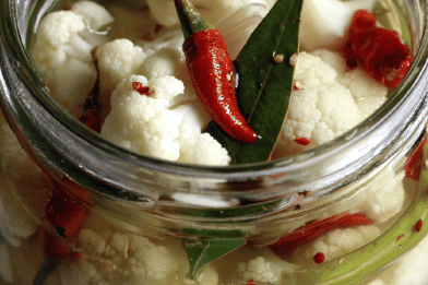 Cauliflower Quick Pickles