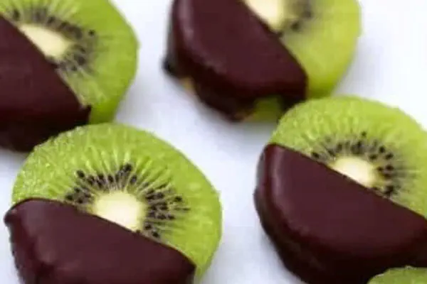 Choc-Dipped Kiwi Rounds