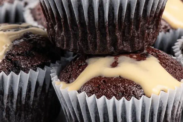 Chocolate Cream Cheese Cupcakes