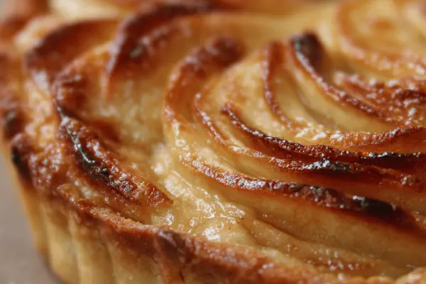 Crunchy Peanut Caramel Bars