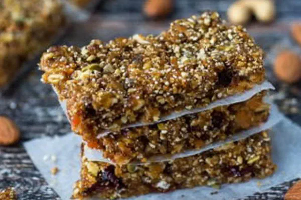 Crunchy Quinoa Oat Bars
