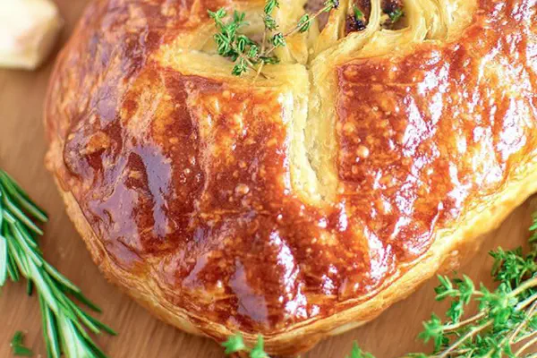 Smoked Salmon Everything Bagel Tart