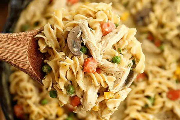 One Pot Chicken Pie Noodles