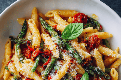Pasta with Roasted Peppers and Asparagus
