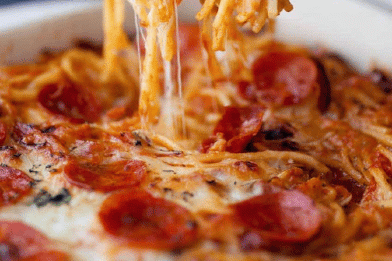 Pepperoni Pizza Spaghetti Bake
