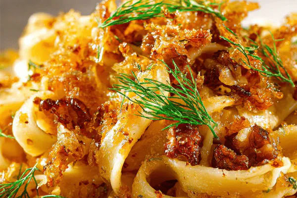 Tagliatelles with Fennel and Crunch