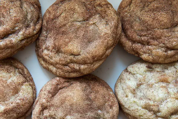 Twist White Choc Snickerdoodles